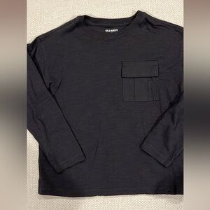 Old Navy Kids Dark Long Sleeve Tee with Pocket size boys M